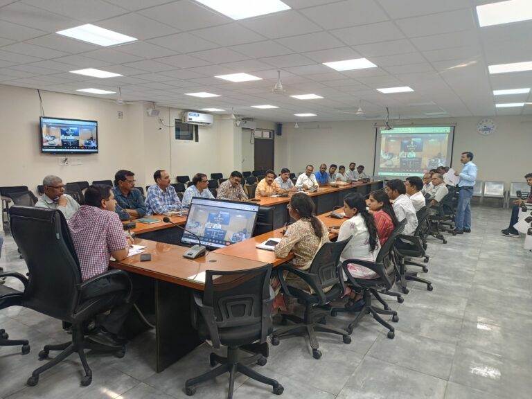 सभी अभ्यर्थी आचार संहिता के नियमों का पालन करें – रिटर्निग आफिसर मुरैना में आयोजित हुई बैठक श्योपुर कलेक्टर एवं एसपी वर्चुअली रूप से बैठक में हुए शामिल 01 अभ्यर्थी ने लिया नाम वापस