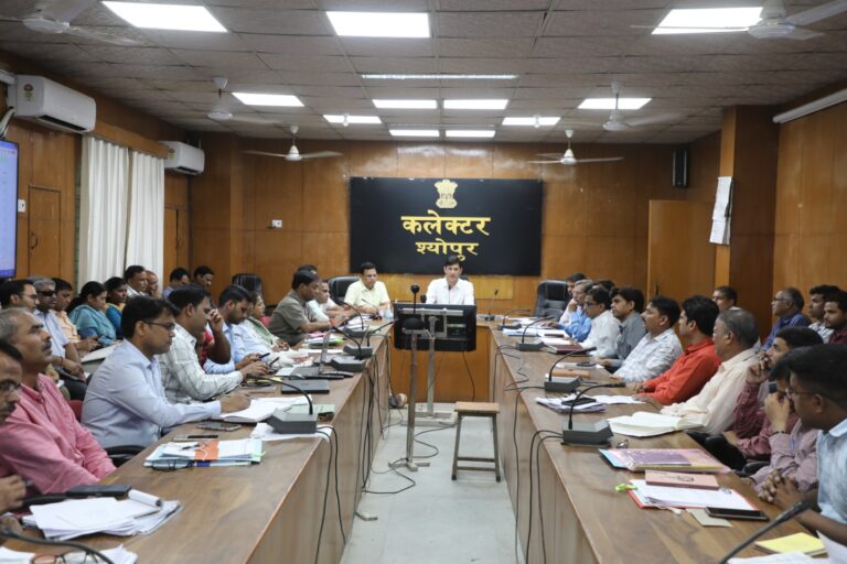 डीएच सहित सीएचसी की फायर ऑडिट कराने के निर्देश आंगनबाडी केन्द्रों के समय में बदवाल, अब 8 से 10 बजे तक खुलेगे केन्द्र कलेक्टर की अध्यक्षता में समय सीमा की बैठक आयोजित