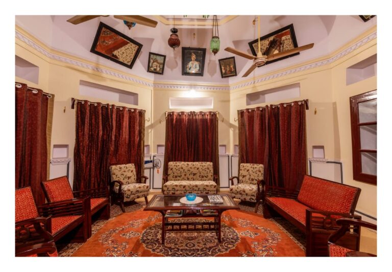 मध्य प्रदेश पर्यटन बोर्ड की महत्वाकांक्षी योजना होमस्टे से ग्रामीणों को मिल रहा रोजगार “देश विदेश पहुंच रही ग्रामीण संस्कृति जिला श्योपुर की तहसील बड़ोदा में स्थित होमस्टे बने ग्रामीणों के लिए रोजगार के साधन”