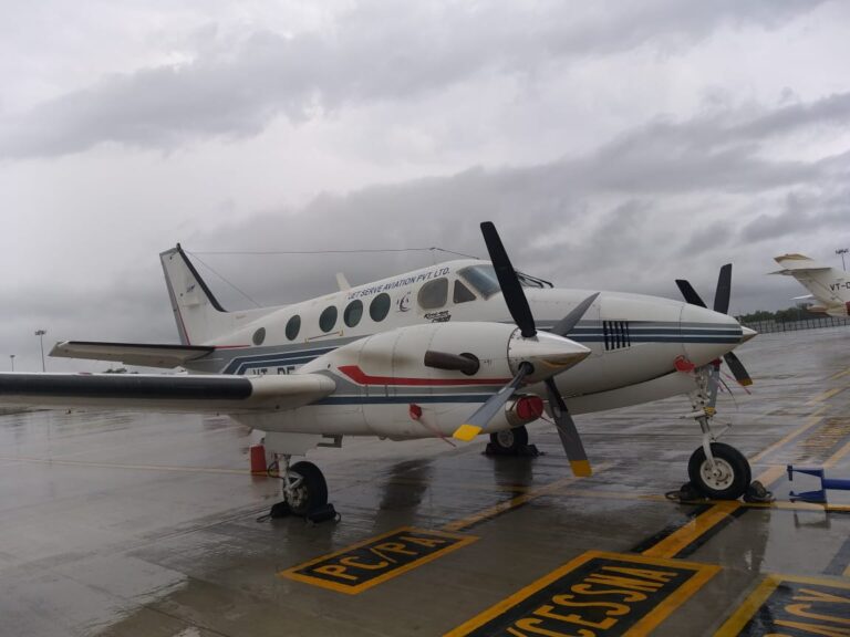 मुख्यमंत्री डॉ. यादव करेंगे फ्लैग ऑफ – कम कीमत में प्रदेश में आवागमन की त्वरित हवाई सेवा एयर टैक्सी के लिये बुकिंग काउंटर तैयार, रूट एवं दरें भी निर्धारित – ‘फ्लायओला’ वेबसाइट www.flyola.in हुई लॉन्च, बुकिंग शुरू