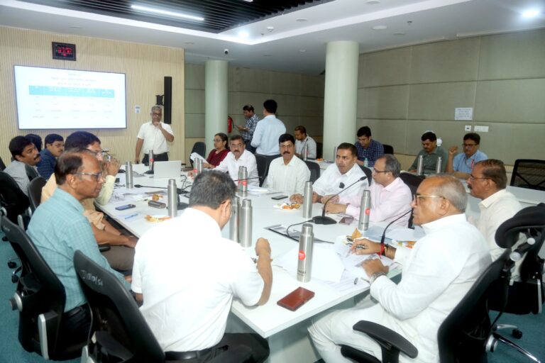 वन अधिकार पत्र धारकों को प्रधानमंत्री किसान सम्मान निधि एवं किसान क्रेडिट कार्ड का लाभ शत-प्रतिशत मिले रू वन मंत्री  रावत