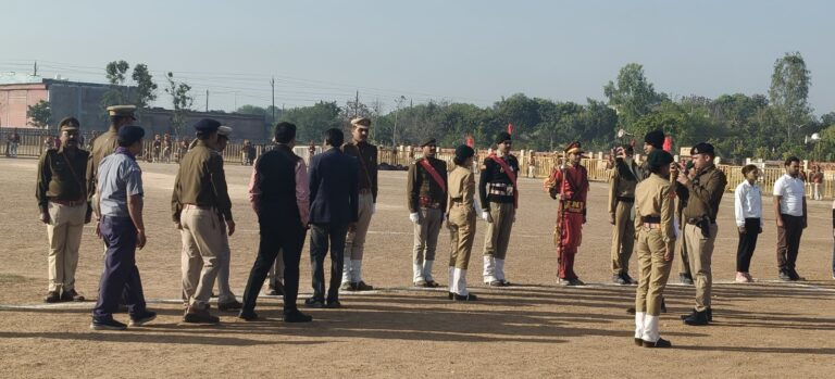 नवीन एवं नवकरणीय ऊर्जा मंत्री राकेश शुक्ला फहरायेगे राष्ट्रीय ध्वज परेड की फाइनल रिहर्सल आयोजित, एसपी ने किया अवलोकन