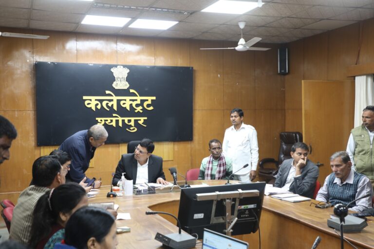 आवास योजना के सर्वे में नाम जोडने के निर्देश हितग्राही को बताया, तीसरी किस्त की राशि जारी जनसुनवाई कार्यक्रम आयोजित