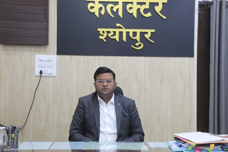 35 परीक्षा केन्द्रों पर होगी बोर्ड परीक्षा, 12 हजार 455 परीक्षार्थी होगे शामिल कलेक्टर ने शांतिपूर्ण परीक्षा संचालन के संबंध में दिये निर्देश