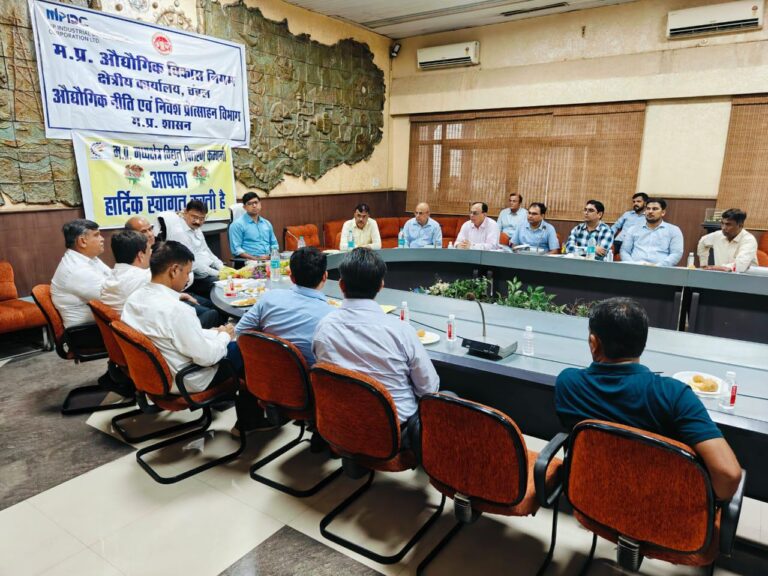 बिजली उपभोक्ताओं को 24×7 बेहतर सेवाएं देने एफओसी टीमों का गठन