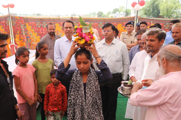 “बचपन को मिली छत: प्रशासन की पहल से चार अनाथ बच्चों को मिला नया आशियाना”