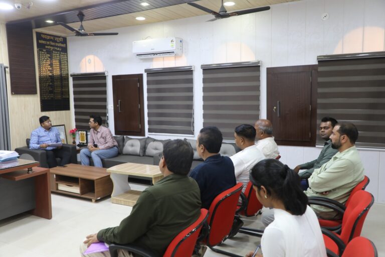 अगस्त तक सबलगढ़-वीरपुर ट्रेन सेक्शन शुरू करने का लक्ष्य: कलेक्टर ने दिए निर्देश