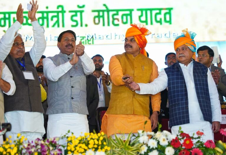 श्योपुर समेत 6 जिलों के किसानों को बड़ी सौगात: CM डॉ. मोहन ने एक क्लिक में ट्रांसफर किए 238 करोड़, कांग्रेस पर बोला करारा हमला