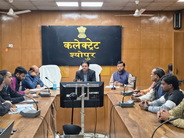 फार्म-6 भरकर जुड़वा सकते हैं मतदाता सूची में नाम — संभागायुक्त