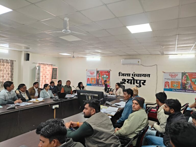 पंचायतराज योजनाओं की समीक्षा बैठक आयोजित कराहल को महिला हितैषी पंचायत के रूप में विकसित करने के निर्देश