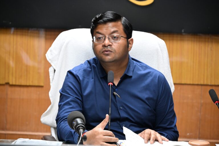 श्योपुर में ”अंग्रेज हुकूमत” सख्त प्रशासनिक पहरा: बिना अनुमति धरना-प्रदर्शन पर रोक, 48 घंटे पहले लेनी होगी इजाजत