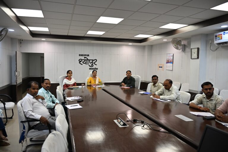 जनगणना 2027 का बिगुल: 1 मई से घर-घर गिनती, 20 मई तक 100% लक्ष्य तय कलेक्टर शीला दाहिमा ने खुद भरा ऑनलाइन फॉर्म, नागरिकों से सहयोग की अपील