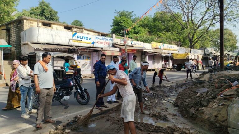 चार्ज मिलते ही एक्शन मोड में उतरे सत्यभानु