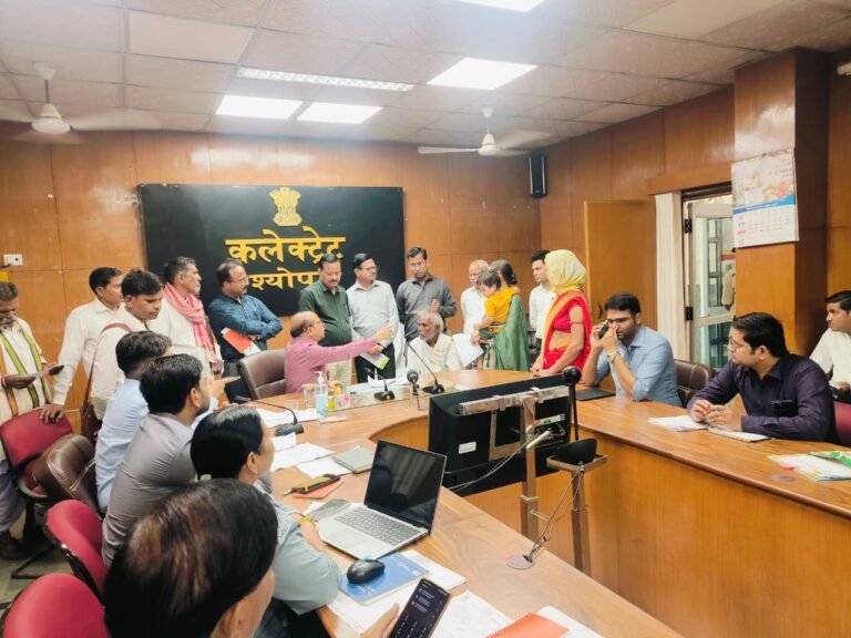 जनसुनवाई में उमड़ी फरियादियों की भीड़, 189 शिकायतों पर प्रशासन का एक्शन, अधिकारियों को त्वरित निराकरण के निर्देश