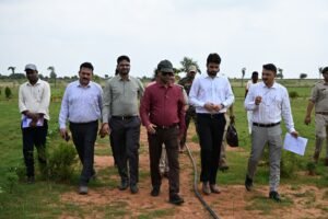 श्योपुर जलावर्धन योजना की समीक्षा करते संकेत भोडवे